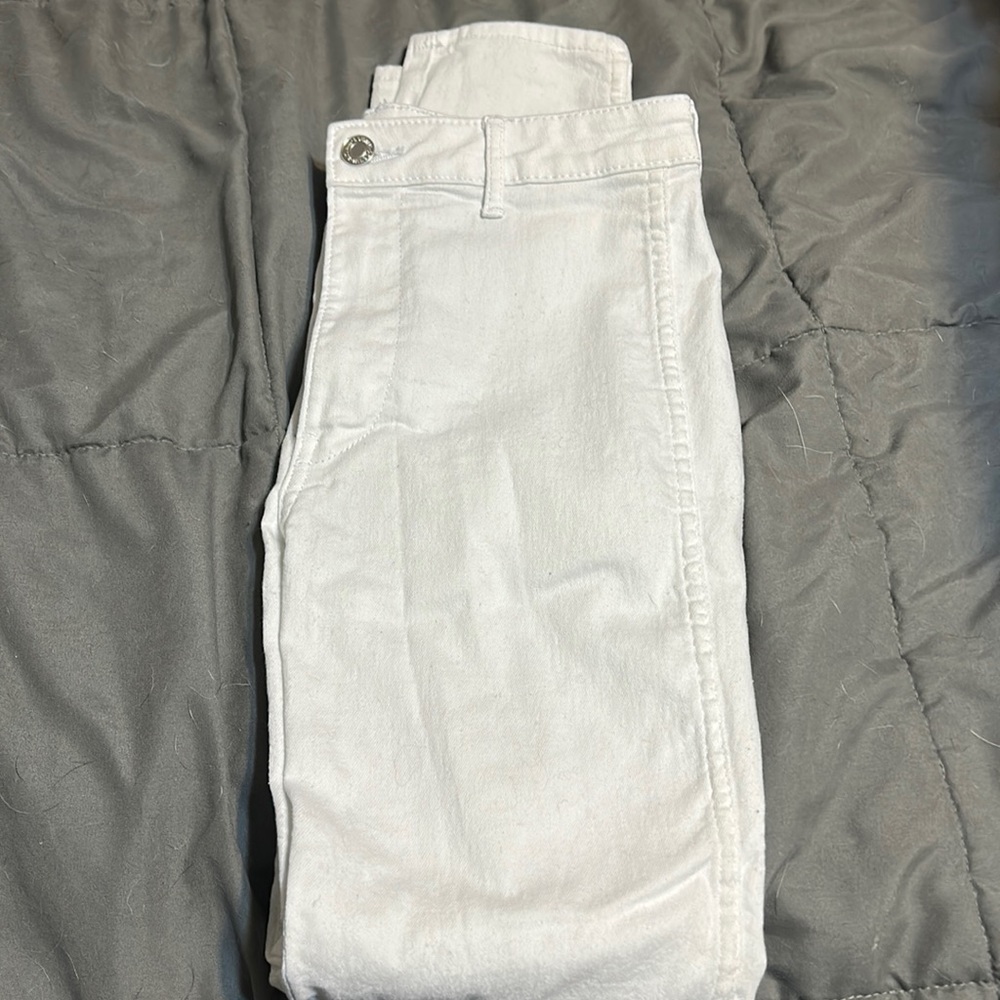 White size women’s 27” jeans